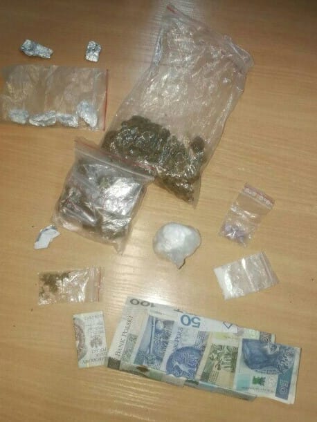 OSTRÓDA: Policja walczy z przestępczością narkotykową - kolejni zatrzymani 2 Narko