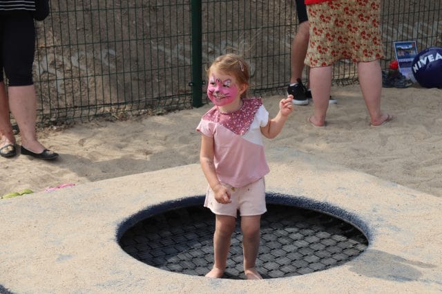 Ba66Ae21347E7640F948Bcb7F8572Bd1