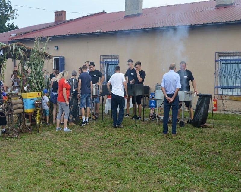 F3Ee80D5Adfd87Dd6C7225C081B83776