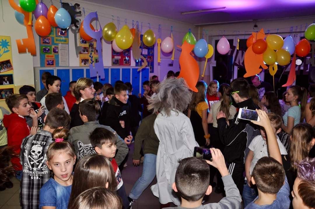 74320472 677636516096177 3254030904653250560 N