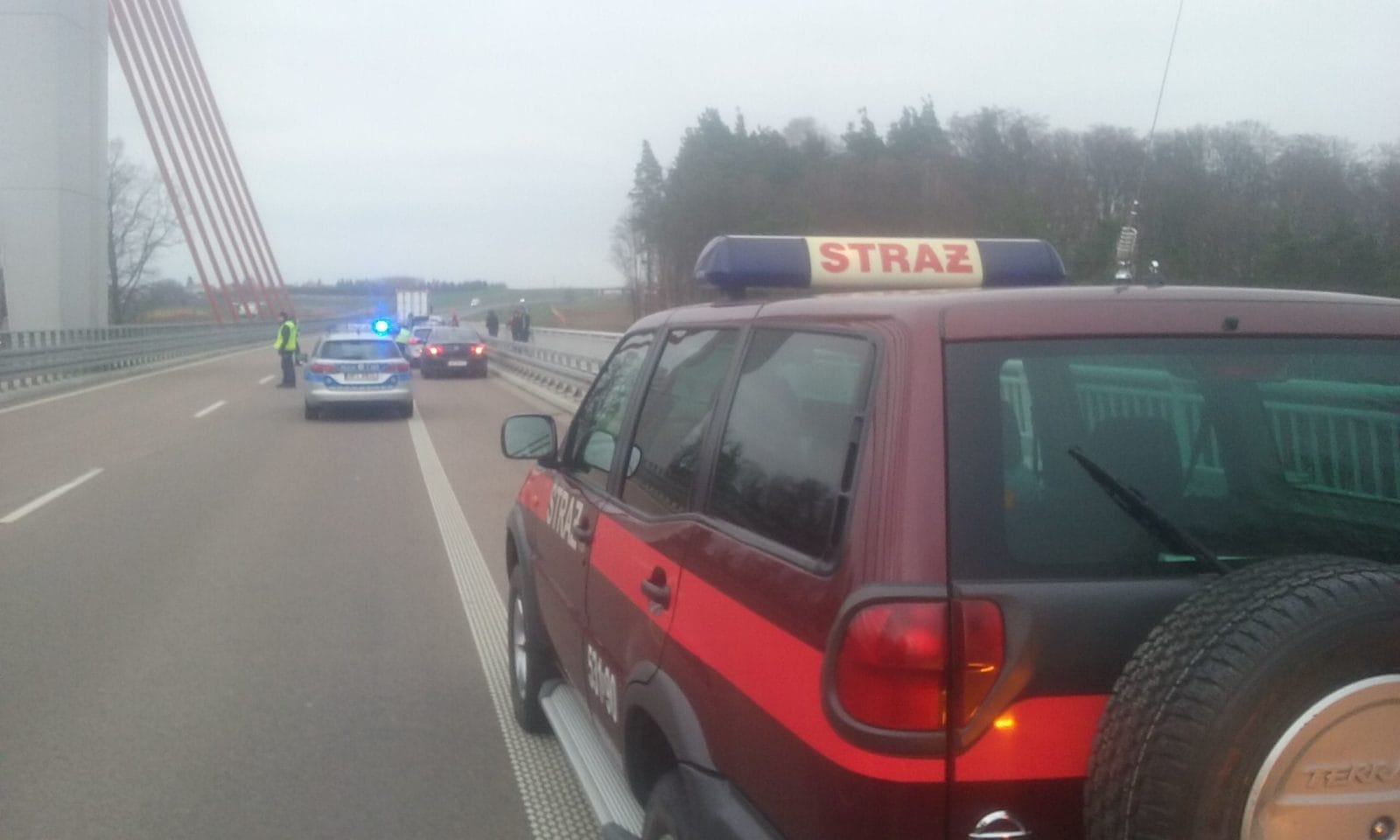 ZDERZENIE TRZECH SAMOCHODÓW NA KRAJOWEJ 16 POD OSTRÓDĄ 9 Img 20191122 Wa0015 1