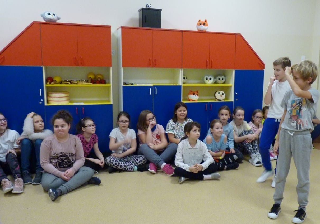 OTRZĘSINY KLAS IV W SZKOLE PODSTAWOWEJ NR 5 W OSTRÓDZIE 7 P1120136