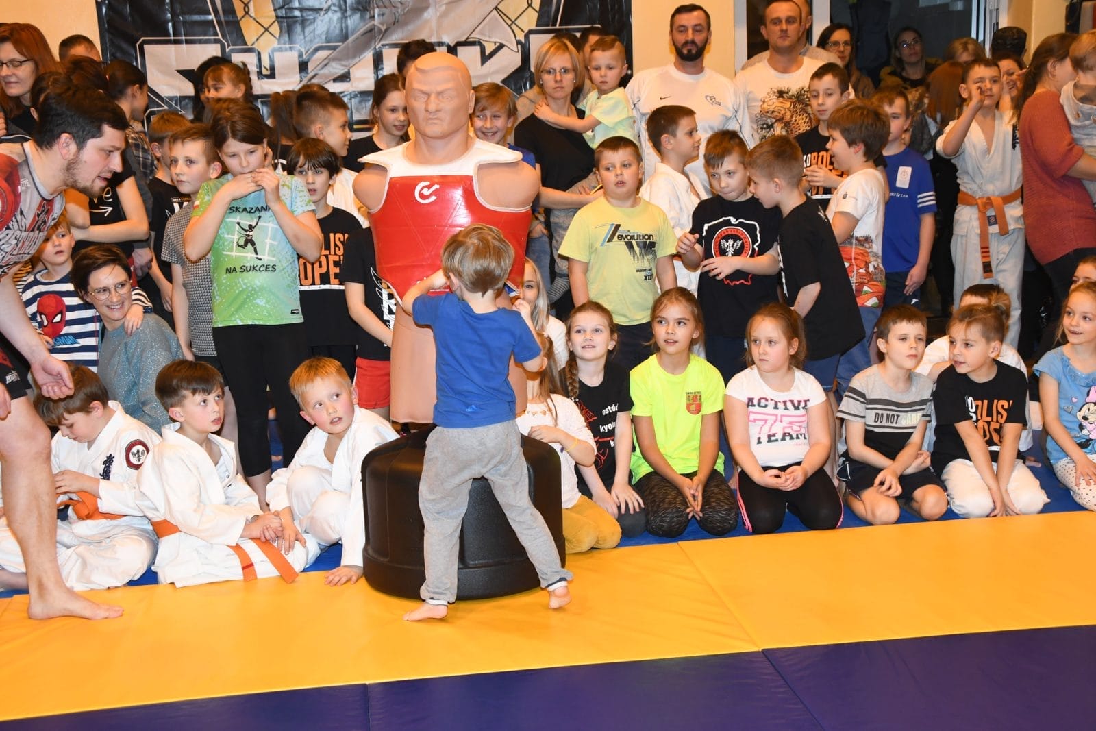 RODZINNY TURNIEJ SPRAWNOŚCIOWY OSTRÓDZKICH KARATEKÓW 1 1 1917