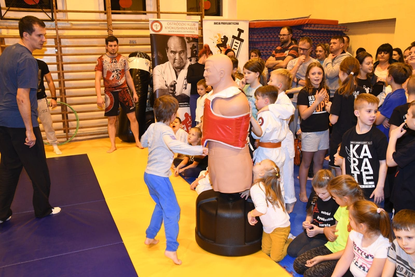 RODZINNY TURNIEJ SPRAWNOŚCIOWY OSTRÓDZKICH KARATEKÓW 10 1 1942