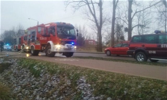 OSTRÓDA: POŻAR ALTANY NA OGRÓDKACH DZIAŁKOWYCH PRZY UL. SZOSA ELBLĄSKA 4 20191212 093036