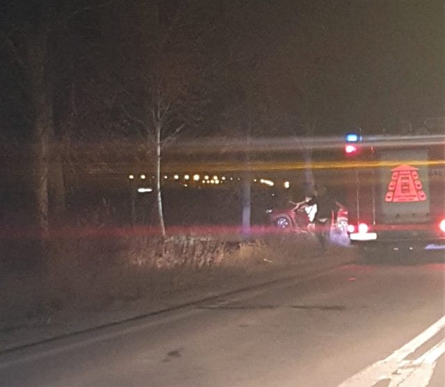 SAMOCHÓD UDERZYŁ W DRZEWO NA STAREJ SIÓDEMCE W GMINIE MIŁOMŁYN 9 80526700 492765941383471 9145046646717939712 N