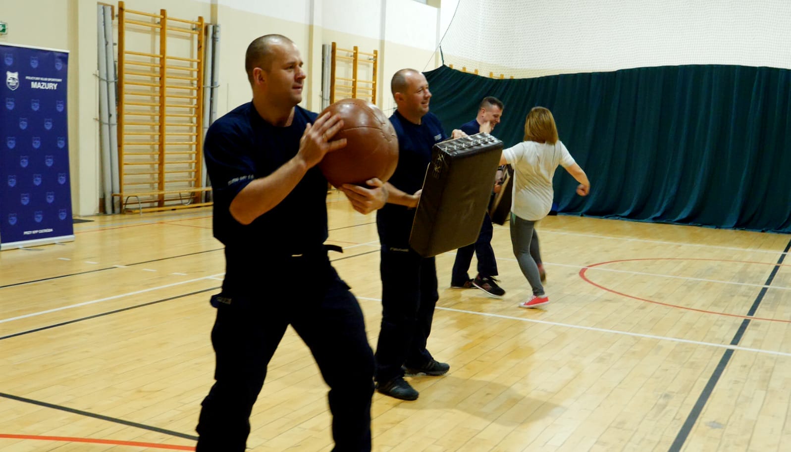 „BEZPIECZNA KOBIETA W GMINIE OSTRÓDA”- ZAJĘCIA Z SAMOOBRONY DLA KOBIET 1 100 149756