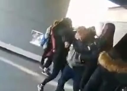 CIĄG DALSZY SPRAWY POBICIA PRZED OSTRÓDZKIM HIPERMARKETEM 14 bójka print screen