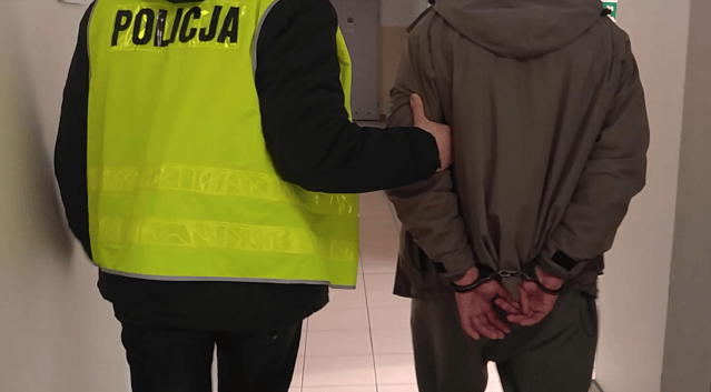 SPOŻYWAŁ Z KOLEGĄ ALKOHOL, PÓŹNIEJ RANIŁ GO NOŻEM 13 100 151400 g