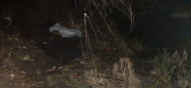 ZWŁOKI MĘŻCZYZNY ZNALEZIONE W RZECE DRWĘCY W POBLIŻU UL. DRWĘCKIEJ 3 20200303 181633