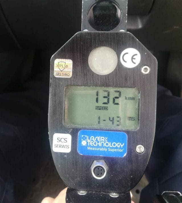 12 KOLIZJI NA DROGACH POWIATU W WEEKEND, PIJANI KIEROWCY I O 80 KM/H ZA DUŻO NA LICZNIKU 3 100 154003 G