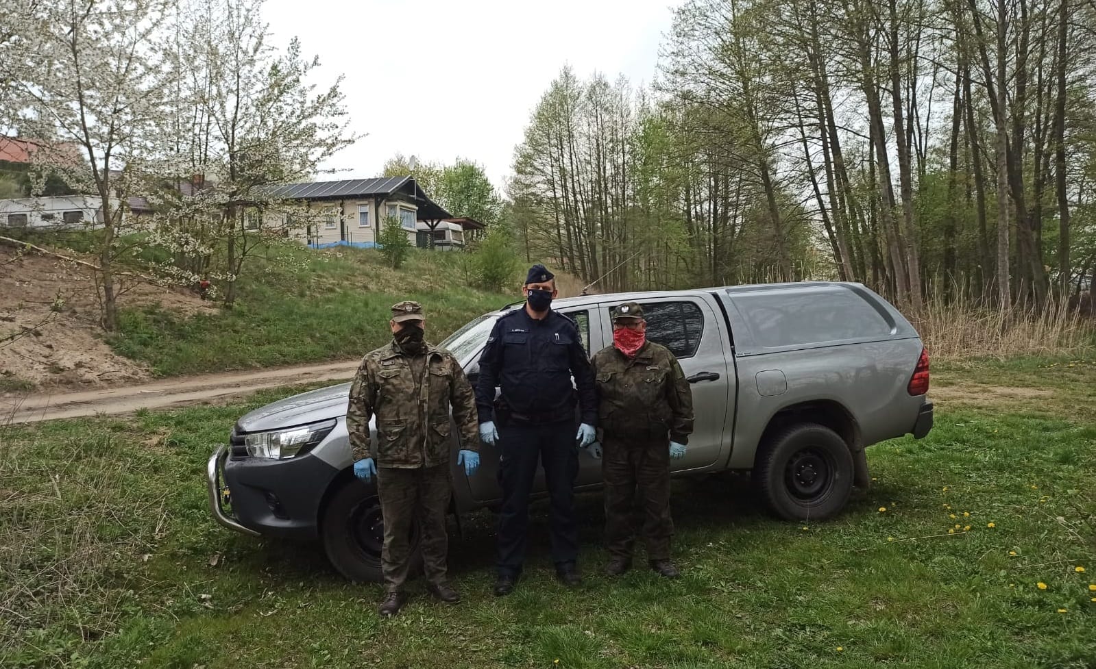 WSPÓLNE KONTROLE POLICJI I STRAŻY RYBACKIEJ - NAŁOŻONO 18 MANDATÓW 1 100 154030 G