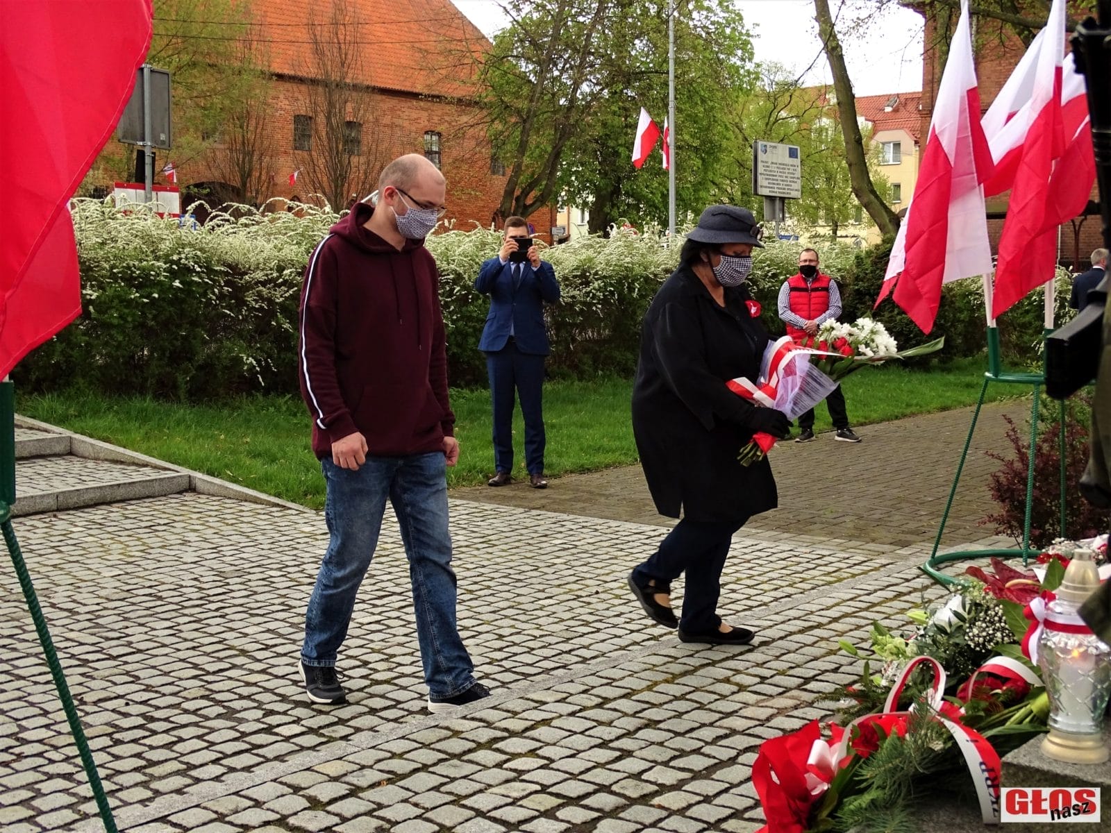 MIMO EPIDEMII W OSTRÓDZIE NIE ZAPOMNIANO U ROCZNICY UCHWALENIA KONSTYTUCJI 3 MAJA 15 Dsc09177