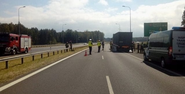 JECHAŁ 16-STKĄ OD STRONY OSTRÓDY Z PŁONĄCĄ NACZEPĄ I NAWET O TYM NIE WIEDZIAŁ 2 Pozar Naczepa 02.07.2020 Nr4
