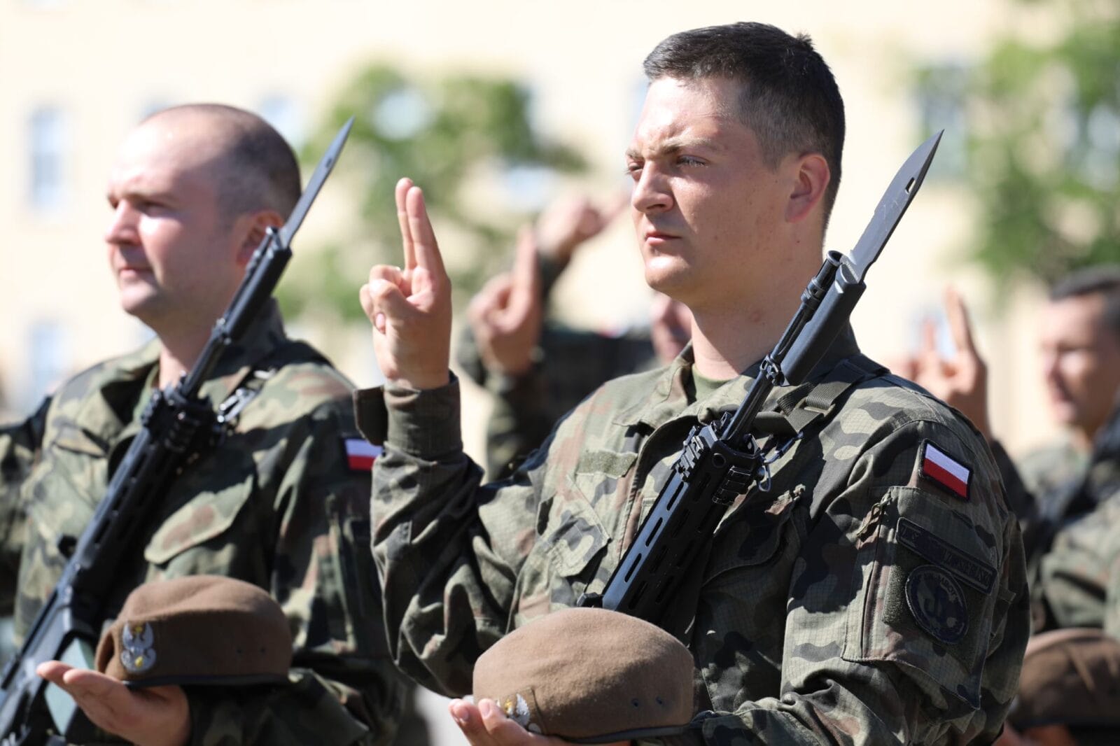 NOWI ŻOŁNIERZE WOJSK OBRONY TERYTORIALNEJ ZŁOŻYLI PRZYSIĘGĘ W MORĄGU 4 Thumbnail 7