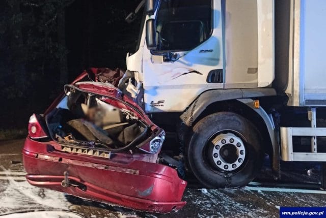 3 OSOBY ZGINĘŁY W DZISIEJSZYM TRAGICZNYM WYPADKU W NASZYM WOJEWÓDZTWIE 3 32 160250