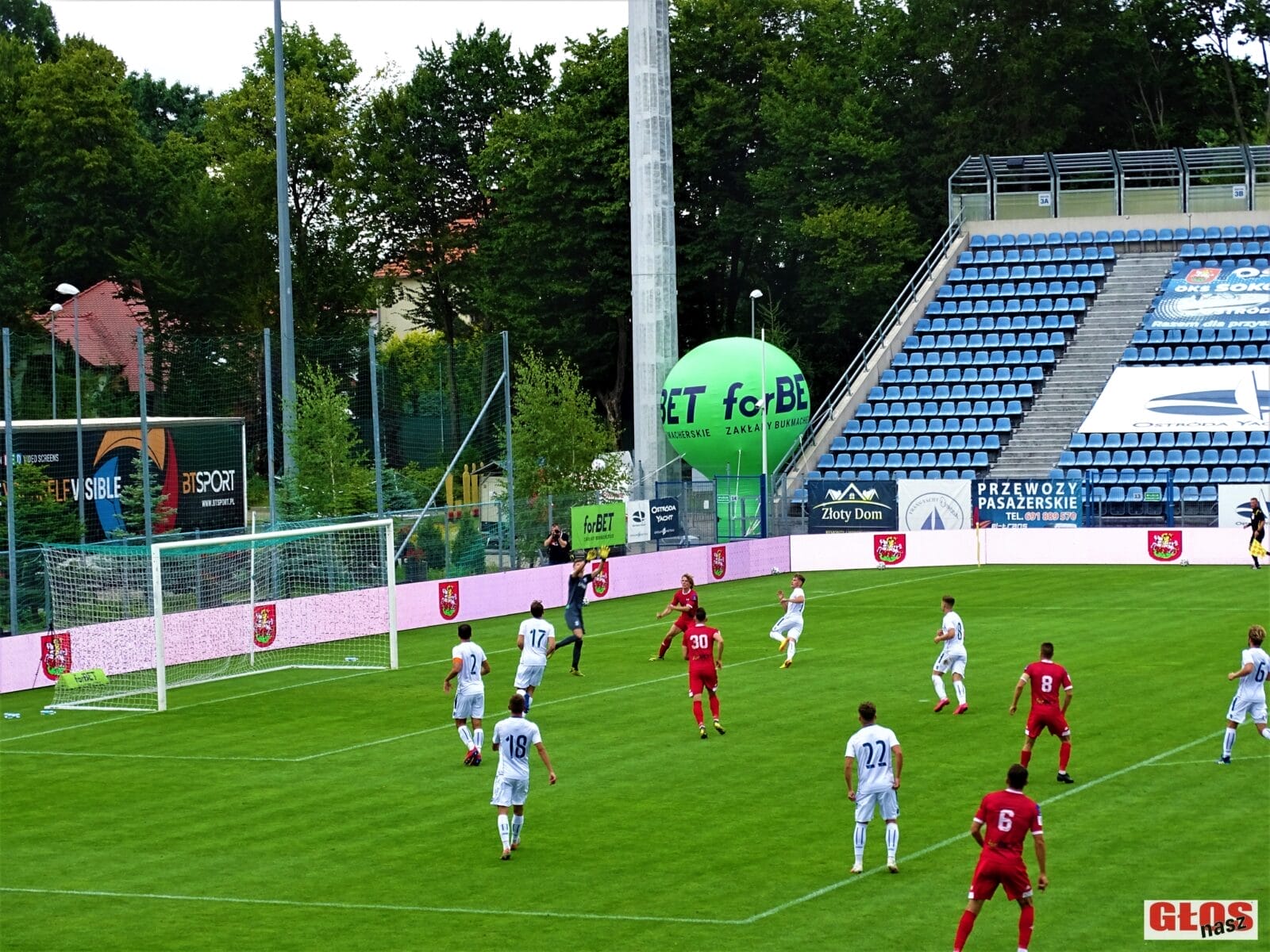 PIĘKNY HISTORYCZNY DEBIUT OSTRÓDZIAN W II LIDZE! SOKÓŁ - LECH II POZNAŃ 2:0 11 Dsc02204