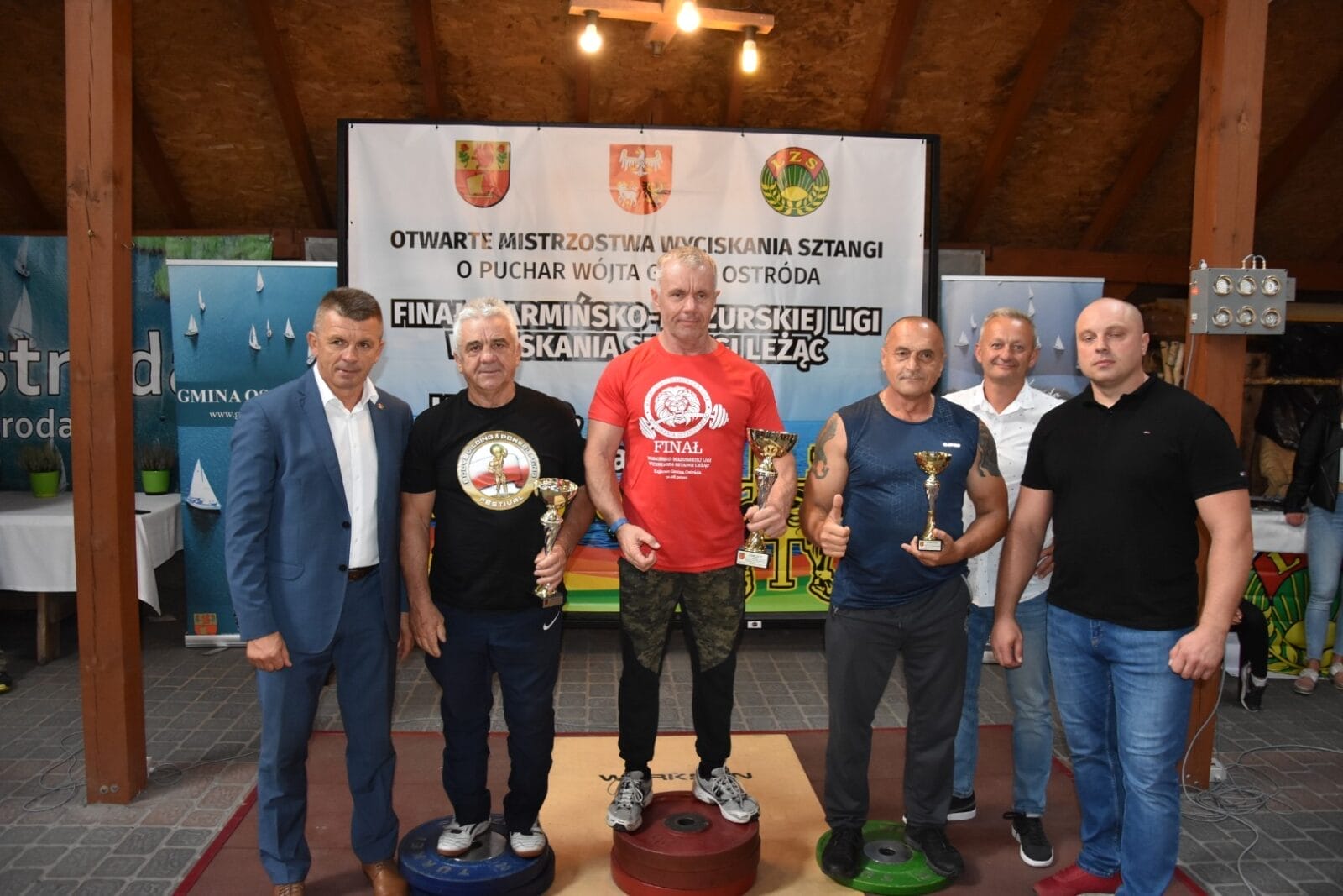 E93D21Ceedcf26F93E05C9A3Afb76E60