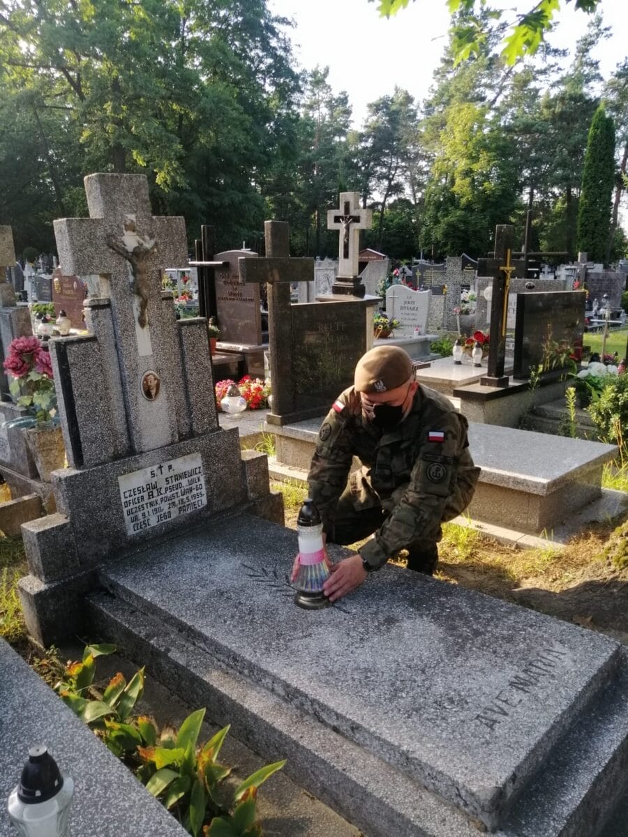 Fb410Ff4 6Eaf 4Df6 9E0E 0Dd69C6A212E