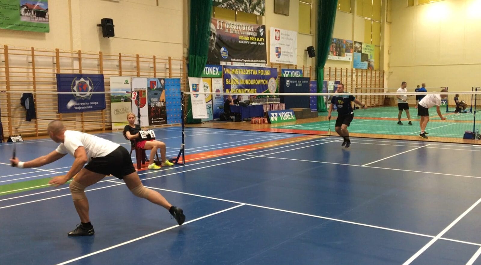 17 MEDALI PKS MAZURY W MISTRZOSTWACH POLSKI SŁUŻB W BADMINTONIE 2 100 161274 G