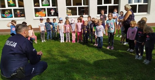 LEKCJA BEZPIECZEŃSTWA W SZKOŁACH W MIELNIE I STĘBARKU (GMINA GRUNWALD) 6 100 161463 G