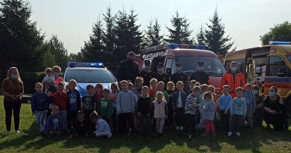 LEKCJA BEZPIECZEŃSTWA W SZKOŁACH W MIELNIE I STĘBARKU (GMINA GRUNWALD) 1 100 161464 G