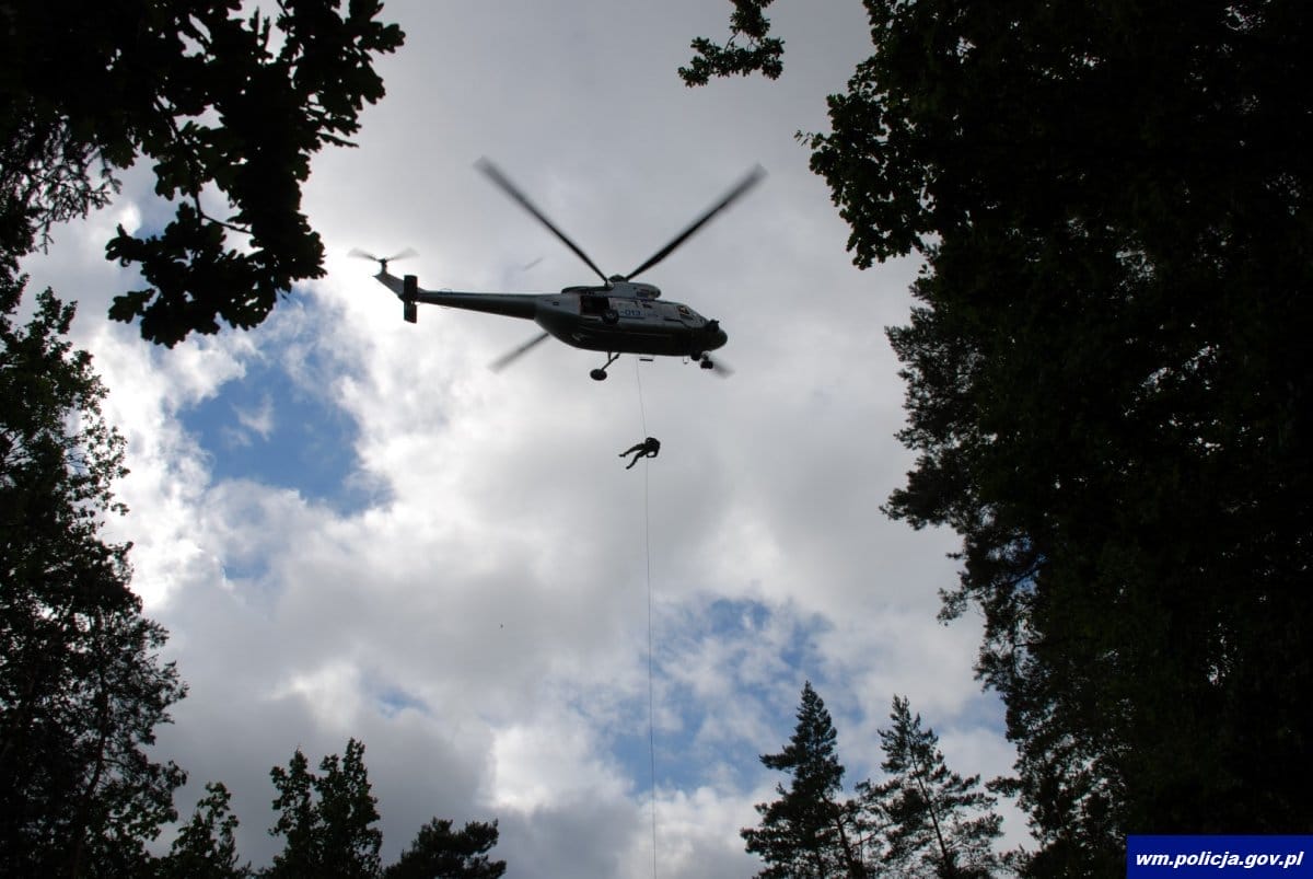 POLICYJNI KONTRTERRORYŚCI Z KRAJU DOSKONALILI SWOJE UMIEJĘTNOŚCI M.IN. W OSTRÓDZIE (VIDEO) 17 32 160459