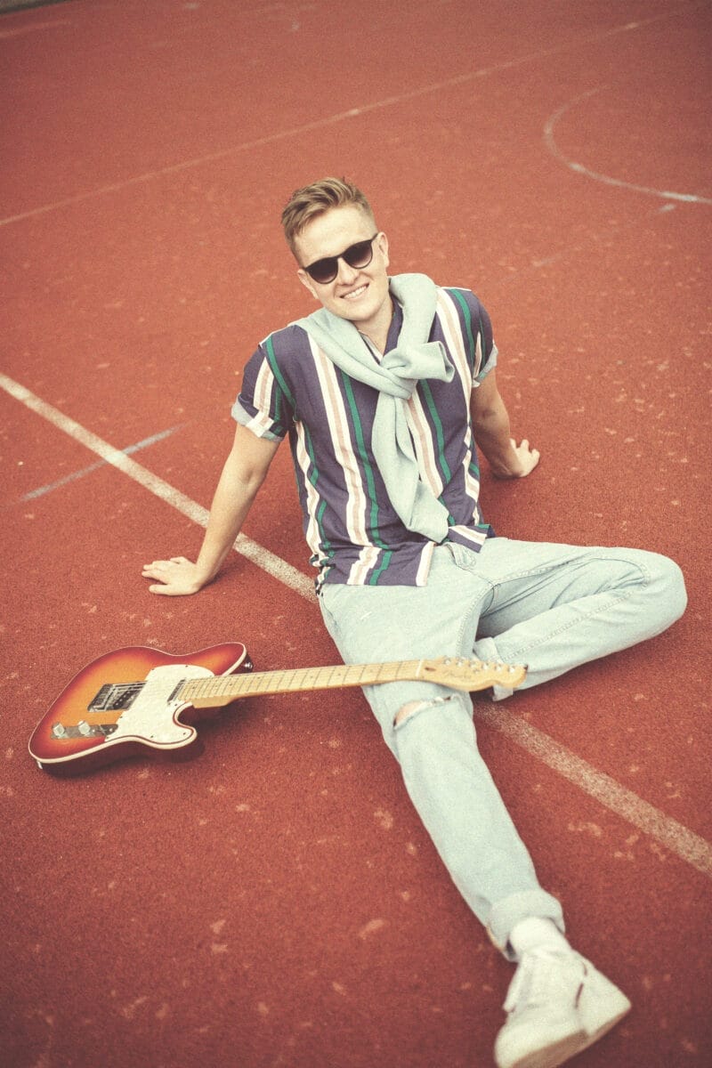 OSTRÓDZIANIN LEON KRZEŚNIAK NAGRAŁ NOWĄ PIOSENKĘ. OBEJRZYJCIE TELEDYSK! 5 5 2