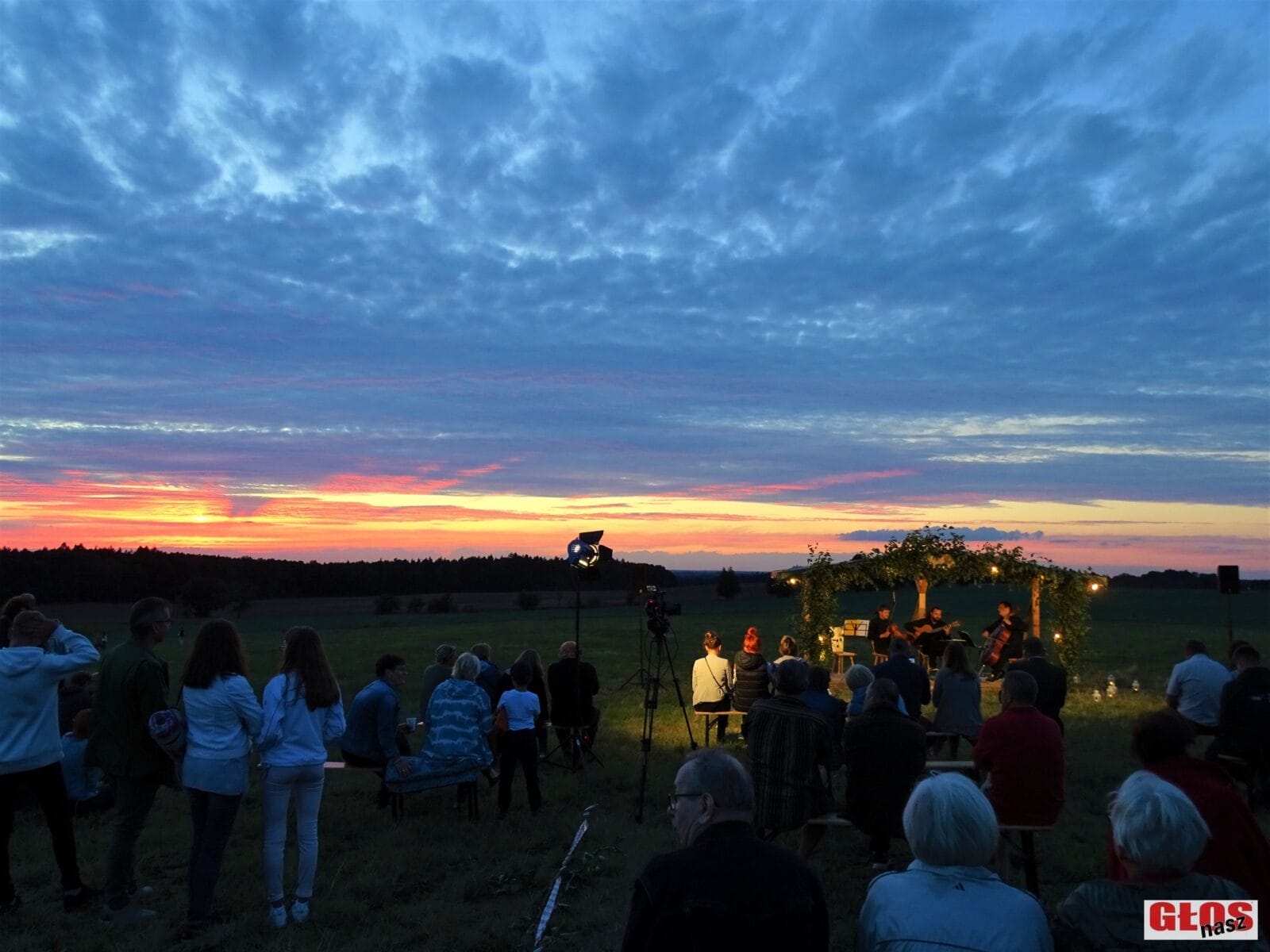 NIEZWYKŁY CHARYTATYWNY "KONCERT NA ŁĄCE" W OSTROWINIE (GM. OSTRÓDA) DLA TYMKA (FOTO+VIDEO) 16 Dsc02366