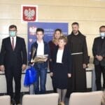 SABESTIAN GRABOWSKI ZE SZKOŁY W MIŁAKOWIE NAJLEPSZY W ARCHIDIECEZJALNYM KONKURSIE BIBIJNYM 6 C70Dc77F C893 4Ca9 A1E0 8065A94110A3