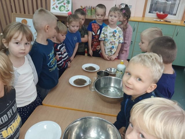 ŚWIATOWY DZIEŃ MYCIA RĄK W GRUPIE JAGÓDEK W PRZEDSZKOLU MIEJSKIM NR 4 W OSTRÓDZIE (foto+video) 1 121538631 3636569936365452 3379525837058843731 n