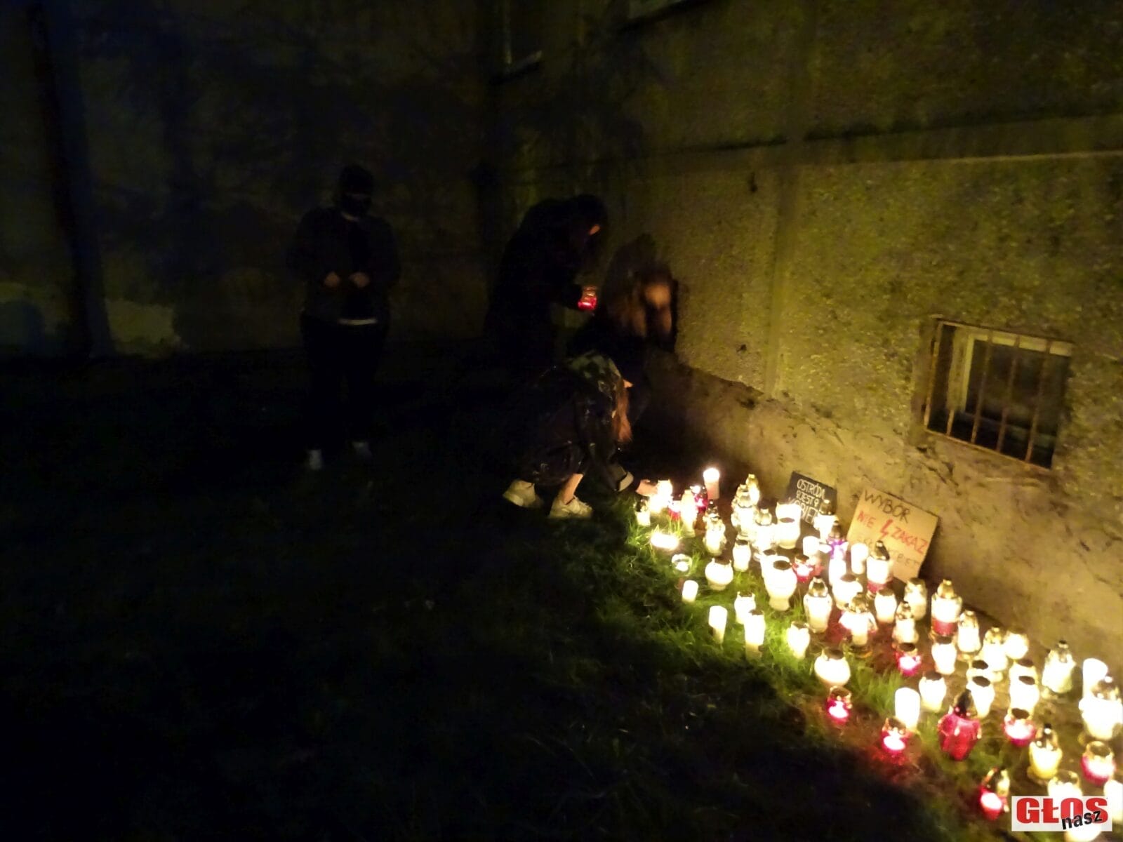 W OSTRÓDZIE PROTESTOWANO PRZECIW DECYZJI TK W SPRAWIE ABORCJI (foto, video) 7 Dsc03176