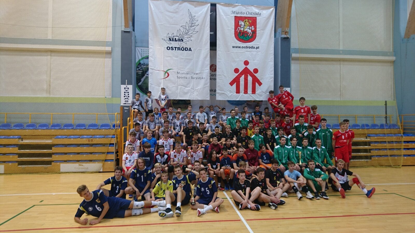 OGÓLNOPOLSKI TURNIEJ PIŁKI SIATKOWEJ O PUCHAR BURMISTRZA MIASTA OSTRÓDA 1 Dsc 0401