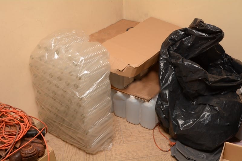 GM. MORĄG: PRZEWOZIŁ TYTOŃ - MÓWIŁ, ŻE TO PASZA DLA KURCZĄT. MIAŁ TEŻ PONAD 1200 LITRÓW ALKOHOLU? 7 2 190216