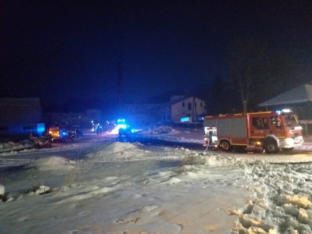 POŻAR KURNIKA W GIERZWAŁDZIE - WIĘCEJ INFORMACJI! STRATY - 200 TYS. ZŁ, ZGINĘŁO 2200 INDYKÓW 10 Img 20210121 Wa0027