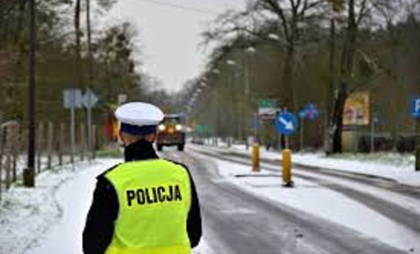 10 KOLIZJI, TRAGICZNY WYPADEK W OSTRÓDZIE I PIJANI KIEROWCY NA DROGACH POWIATU 1 100 168962 G