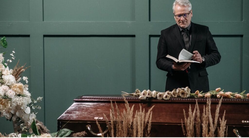 Za ile się umiera w Ostródzie? O realiach pogrzebu mówi Adam Lisowski, właściciel firmy CHARONN 3 Pogrzeb Ceremonia