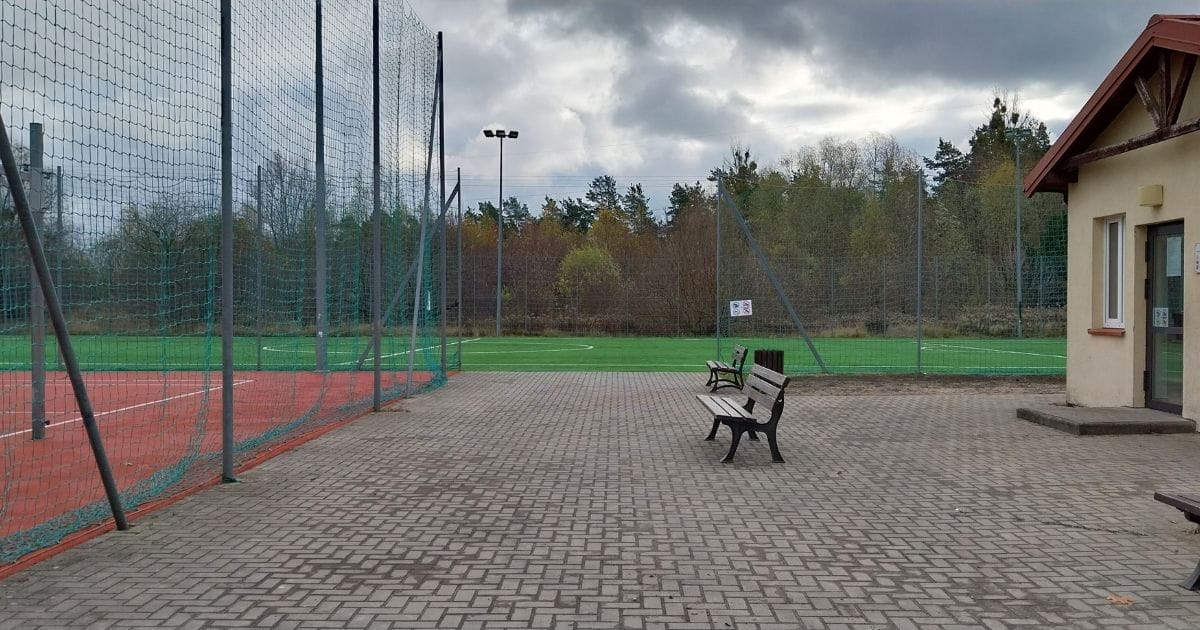 Ostródzkie Orliki otwarte po remoncie. Centrum Sportu zmienia regulamin - korki zostaw w domu 1 Orlik Piastowska