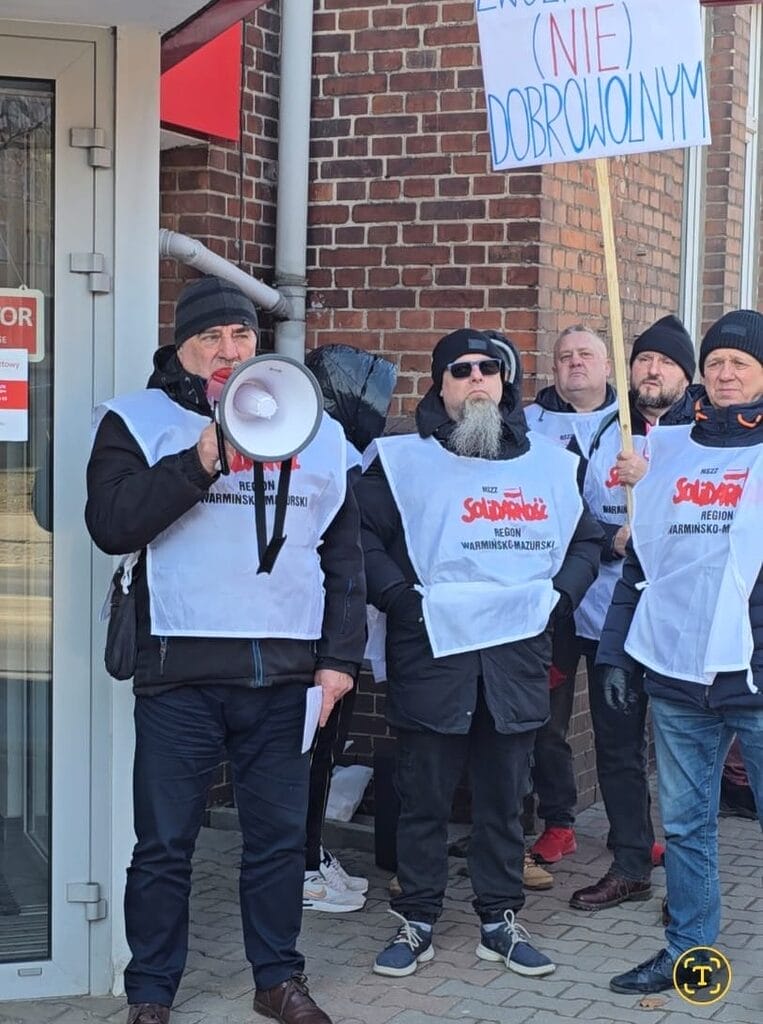 Protest pracowników Poczty Polskiej w Ostródzie – Solidarność walczy o prawa pracowników 7 Protes Solidarnosc Poczta Polska 2