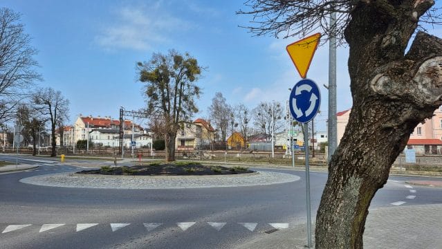 Ostróda: Rondo przy dworcu PKP może mieć patrona. W ratuszu złożono dwa wnioski 26 Rondo przy dwprcu PKP