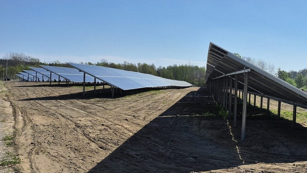 Miejska farma fotowoltaiczna już gotowa. Pojawiły się jednak problemy z odbiorem produkowanej energii elektrycznej.
