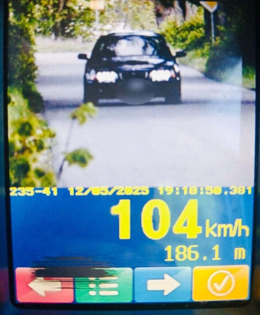 Pędził 104 Km Na Godzinę Przez Wieś.