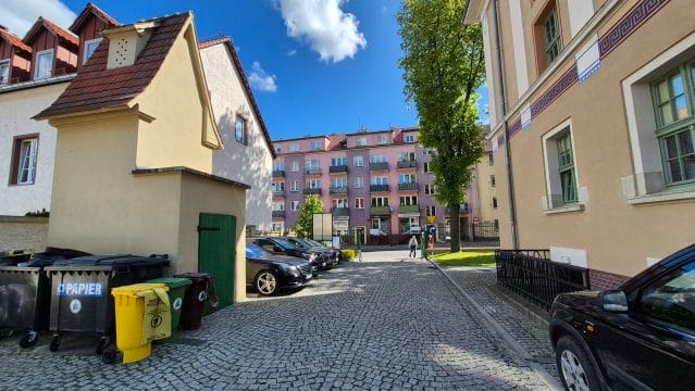 Ostróda: Zmiany w działaniu Zielonej Szafy! Ubrania wymienimy również w sobotę 26 Zmiany w działaniu zielonej szafy w Ostródzie.