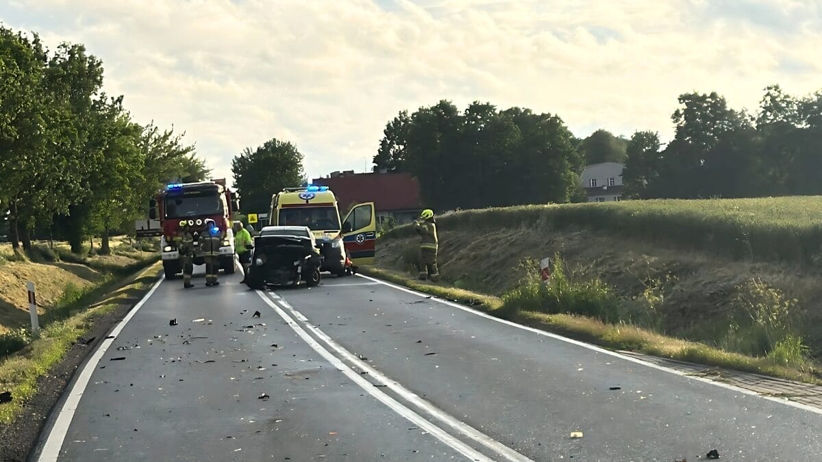 Lipowo wypadek! Zderzenie dwóch Fordów na DK15 26 Lipowo wypadek