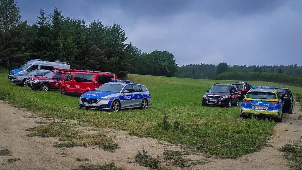 Region: Trwają poszukiwania 3 nastolatków nad jeziorem Małszewskim! 17 Trwają Poszukiwania 3 Nastolatków Nad Jeziorem Małszewskim!