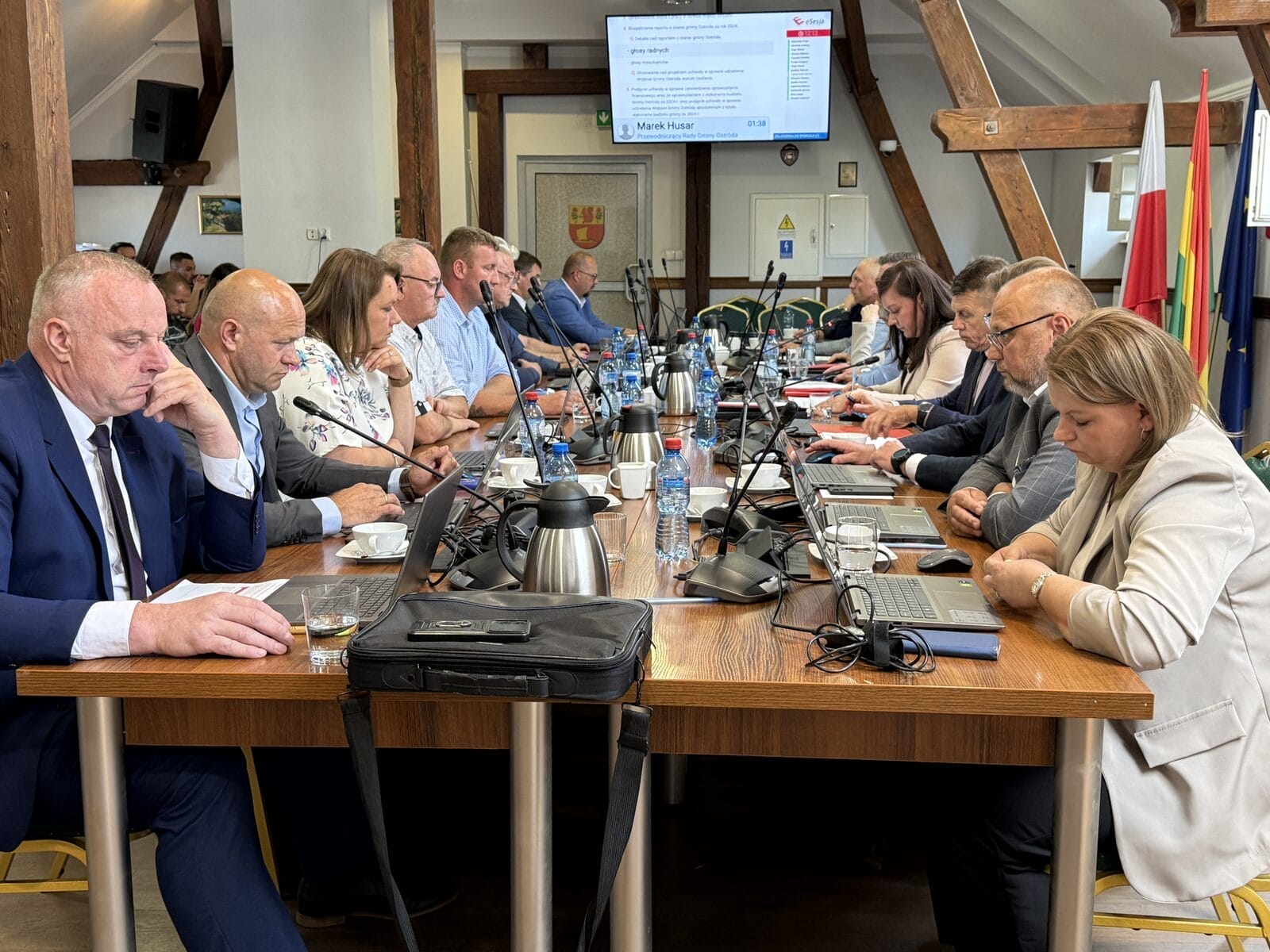 Gmina Ostróda: Bogusław Fijas z absolutorium. Do wotum zaufania zabrakło jednego głosu 1 Sesja Gmina 1