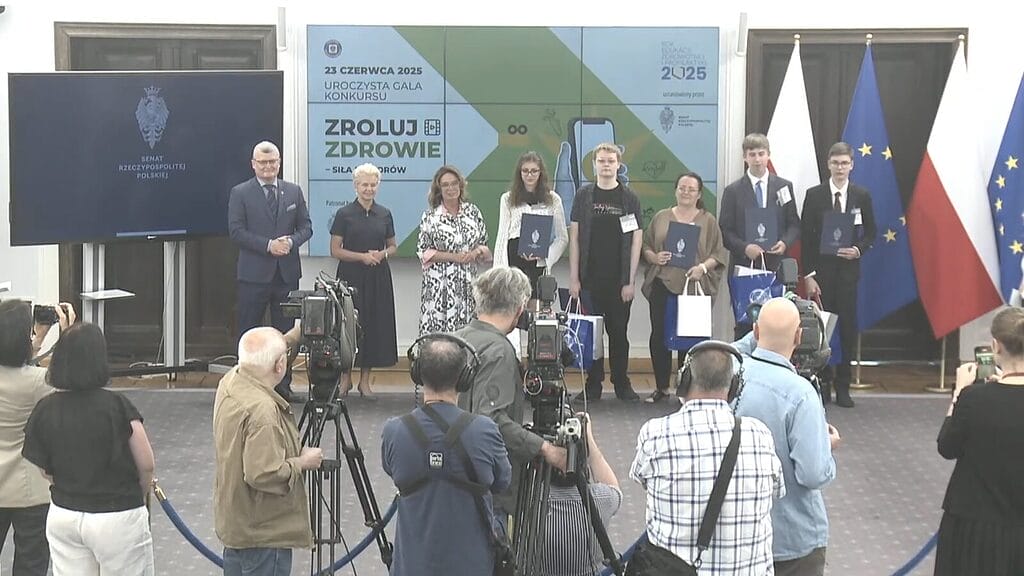 Sukces uczniów Szkół Podstawowej numer 2 - wygrali ogólnopolski konkurs "Zroluj zdrowie – siła wyborów" 14 Zroluj Zdrowie - Uczniowie Sp2 Wygrali Ogólnopolski Konkurs Organizowany Przez Główny Inspektorat Sanitarny!