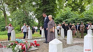 500 lat Reformacji w Ostródzie: nazwanie Ronda Reformacji i odsłonięcie pamiątkowej tablicy 22 500 Lat Reformacji Ostroda Rondo Tablica Gizewiusz 12