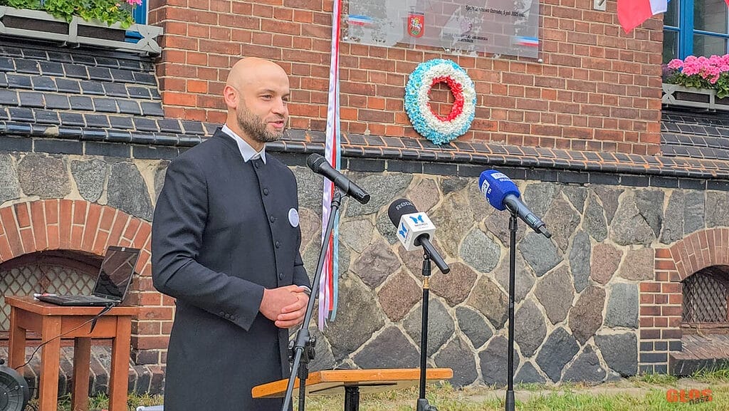 500 lat Reformacji w Ostródzie: nazwanie Ronda Reformacji i odsłonięcie pamiątkowej tablicy 17 500 Lat Reformacji, Rondo Reformacji, Ksiądz Wojciech Płoszek