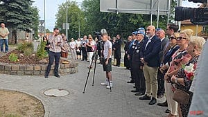 500 lat Reformacji w Ostródzie: nazwanie Ronda Reformacji i odsłonięcie pamiątkowej tablicy 42 500 Lat Reformacji Ostroda Rondo Tablica Gizewiusz 61